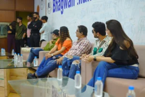 Hu ane Tu Star Cast at BMU