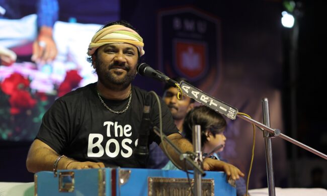bmu kirtidan gadhvi